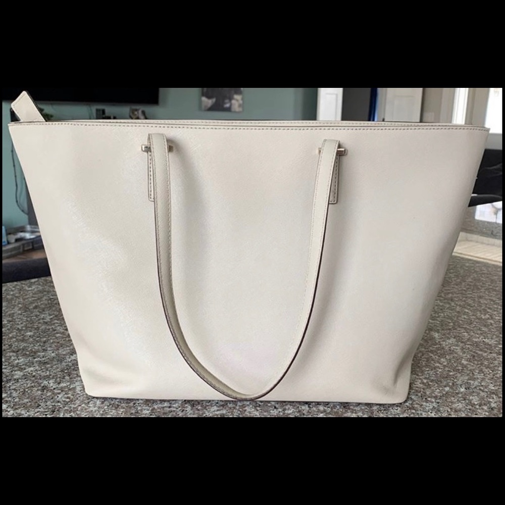 Kate Spade Tote - Picture 4 of 6